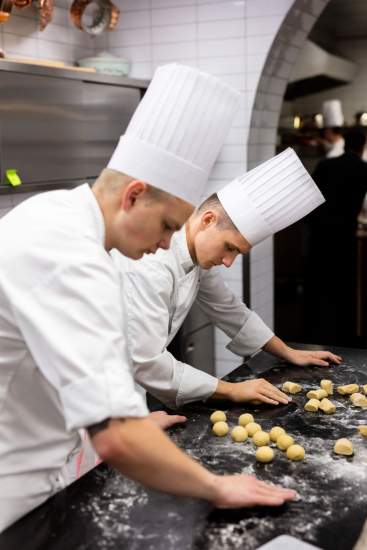 Restaurant 2 étoiles Lyon · Auberge du Pont de Collonges · Engagements & Valeurs