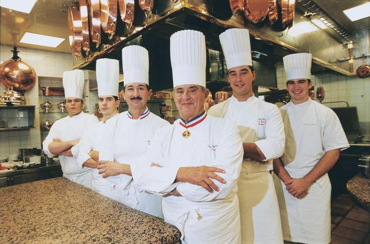 Restaurant gastronomique Rhône · Auberge du Pont de Collonges · Galerie Photos